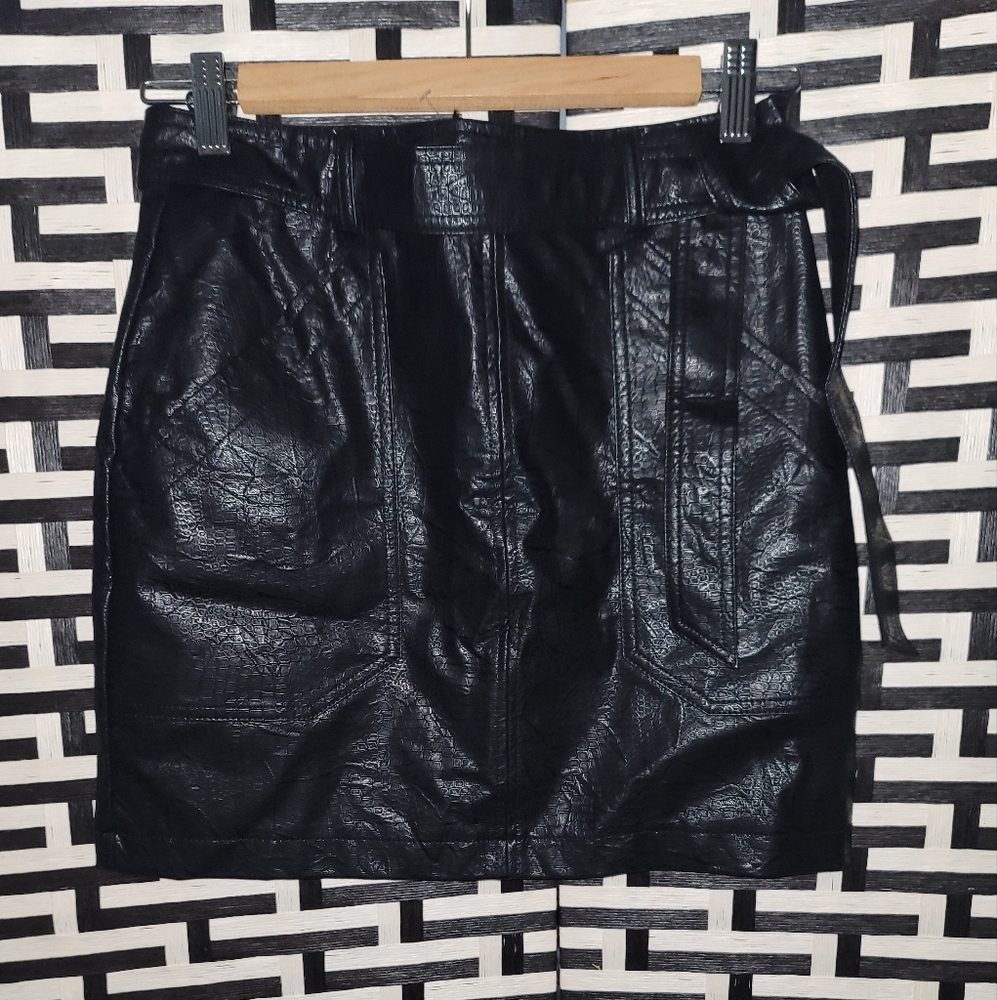Elegant Black Faux Leather Skirt
